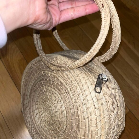 Bamboo Style Circular Handbag Purse *Brand NEW* - Picture 4 of 7